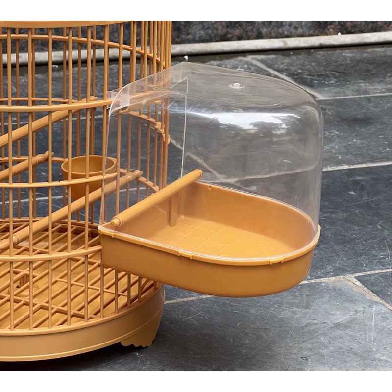 Hộp tắm cho chim tiện lợi, phù hợp với mọi loại lồng chim.