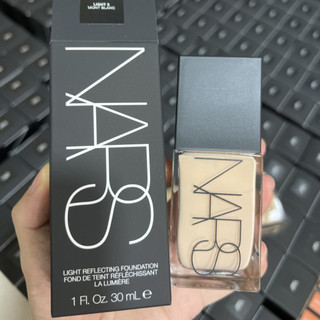 Kem Nền Dạng Lỏng NARS Light Reflecting Foundation 30ml