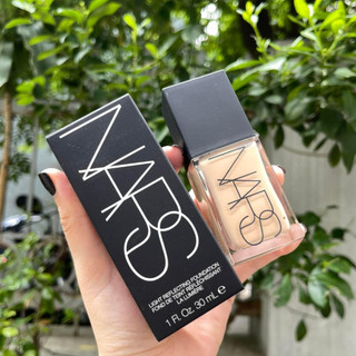 Kem Nền Dạng Lỏng NARS Light Reflecting Foundation 30ml