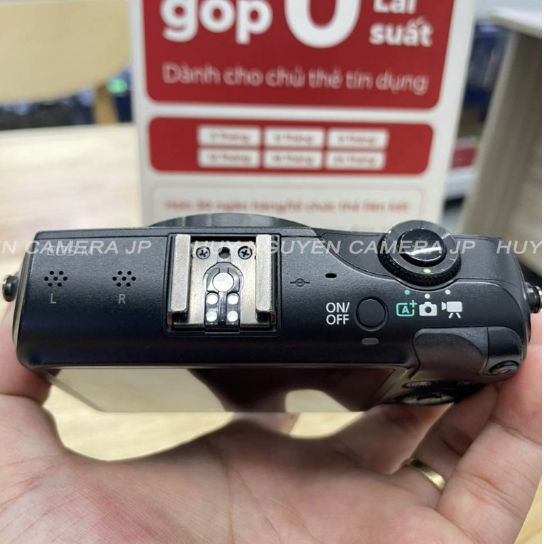 MÁY ẢNH CANON M VÀ  ỐNG KÍNH CANON 22 F2 STM ĐẸP. MÀN HÌNH CẢM ỨNG