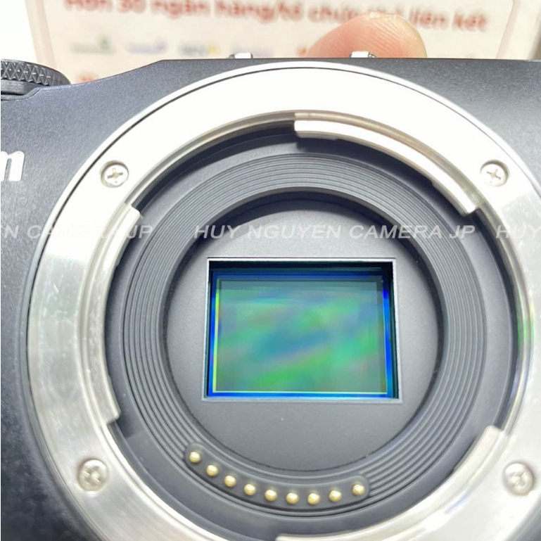 MÁY ẢNH CANON M VÀ  ỐNG KÍNH CANON 22 F2 STM ĐẸP. MÀN HÌNH CẢM ỨNG