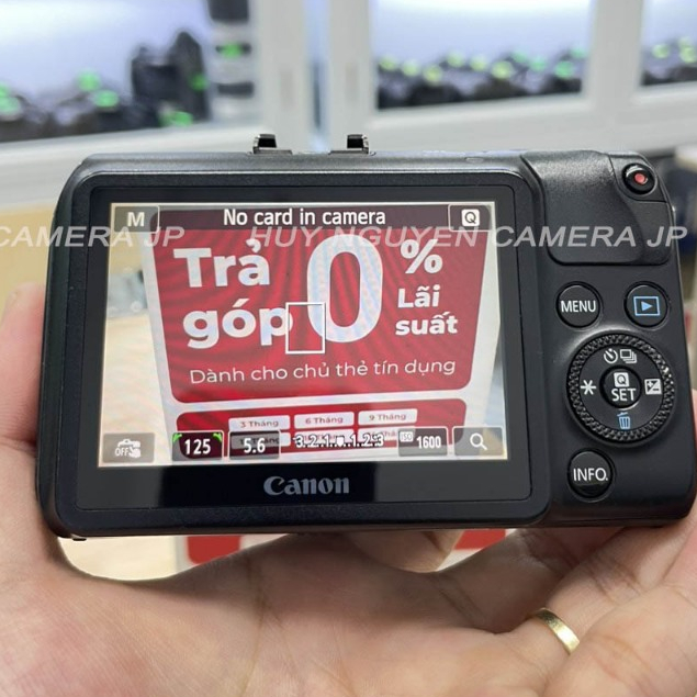 MÁY ẢNH CANON M VÀ  ỐNG KÍNH CANON 22 F2 STM ĐẸP. MÀN HÌNH CẢM ỨNG