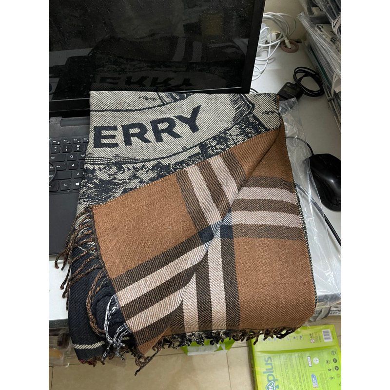 Khăn dạ 2 mặt BBR mẫu mới nhất 2023