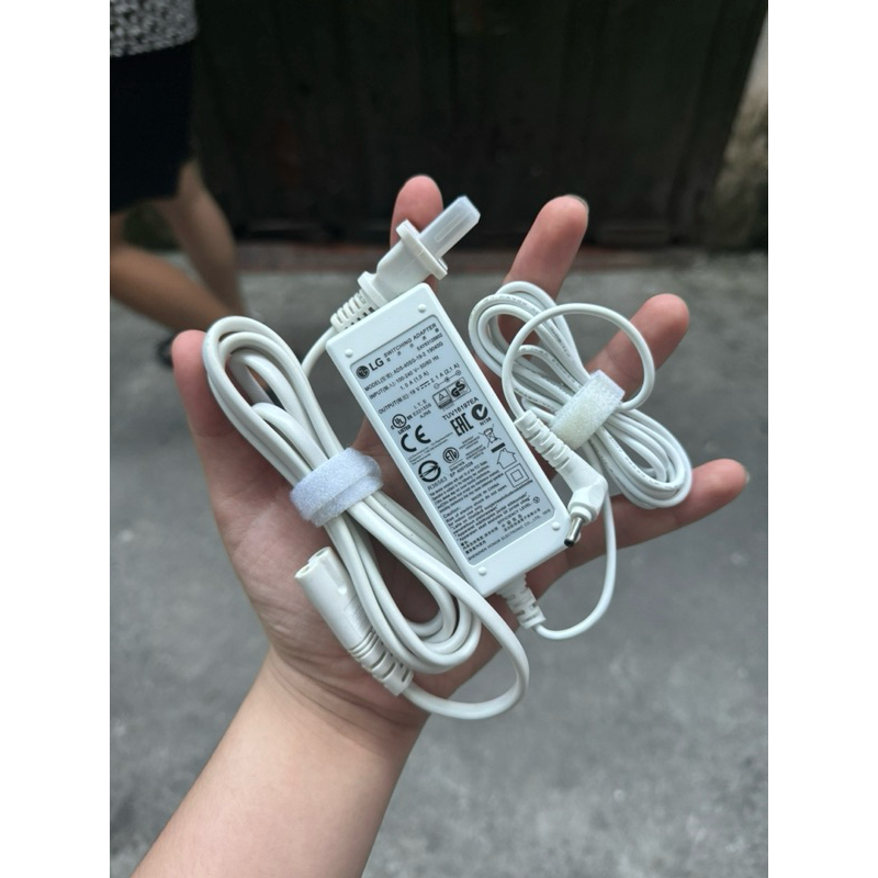 Sạc laptop LG Gram 19V-2.1A chính hãng LG cung cấp