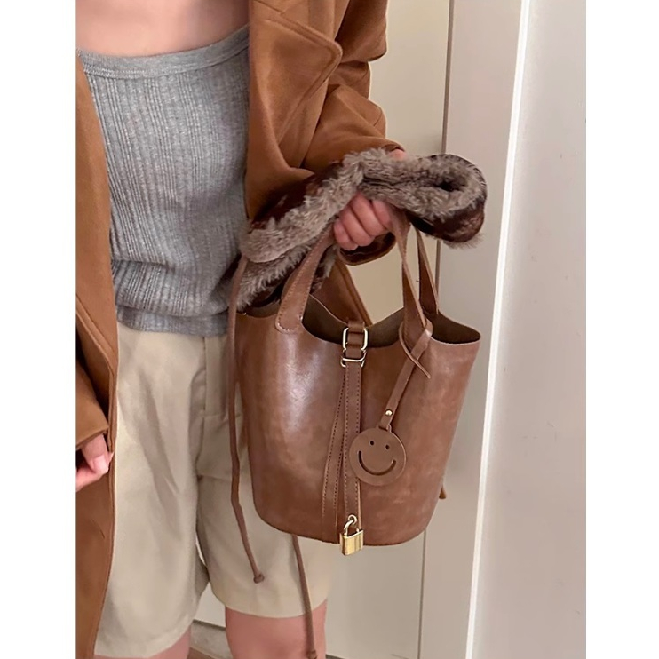 Túi xách nữ cầm tay Tuinhacam túi quai xách đeo chéo đa năng da mềm thời trang nữ Hàn Quốc - TNC101