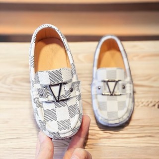 Giày bé trai từ 1 đên 9 tuổi size từ 21 đến 35 mẫu dẹp xịn mịn dành cho các bạn nhỏ