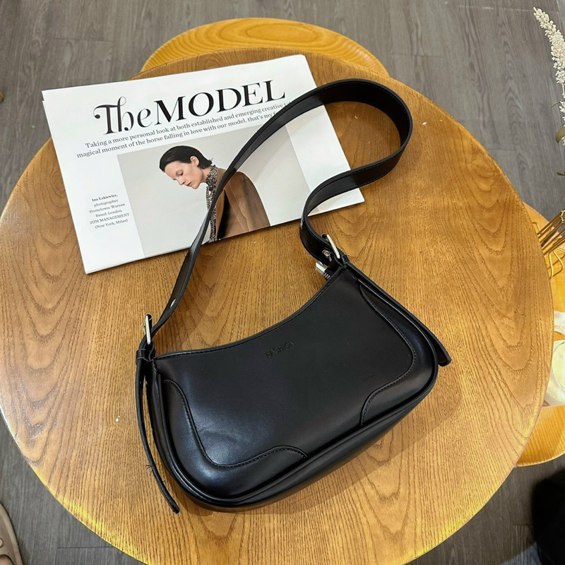 Túi đeo chéo đeo vai dây bản to bassi thời trang năng động