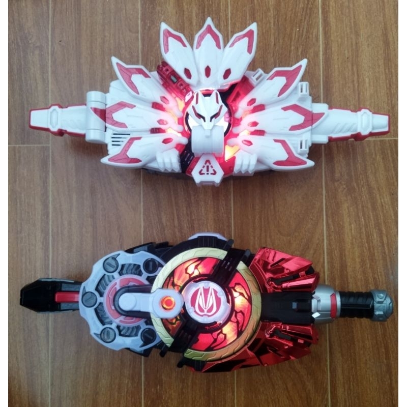 Đồ chơi DX Desire Driver & Raise Buckle Kamen Rider Geats , Boost Mark IX