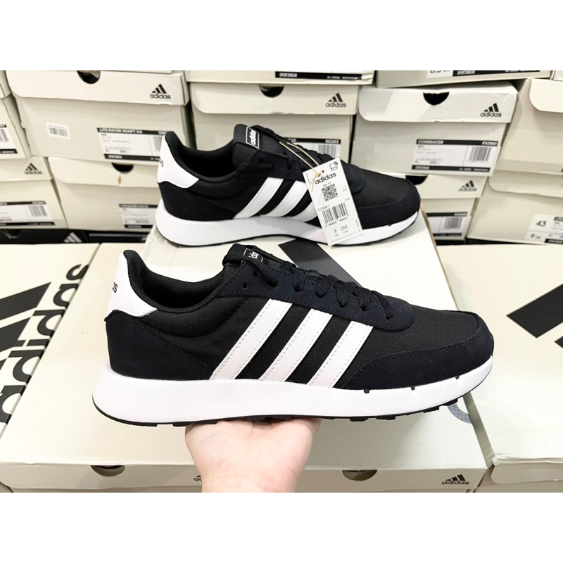 Giày Adidas full box, có mail mua hàng. Hàng có sẵn, bay size nhanh nên các ace chốt nhanh ạ