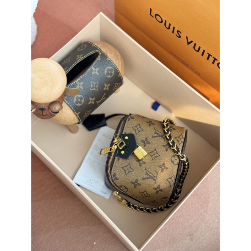 Túi L      V New 2023 full box nam châm