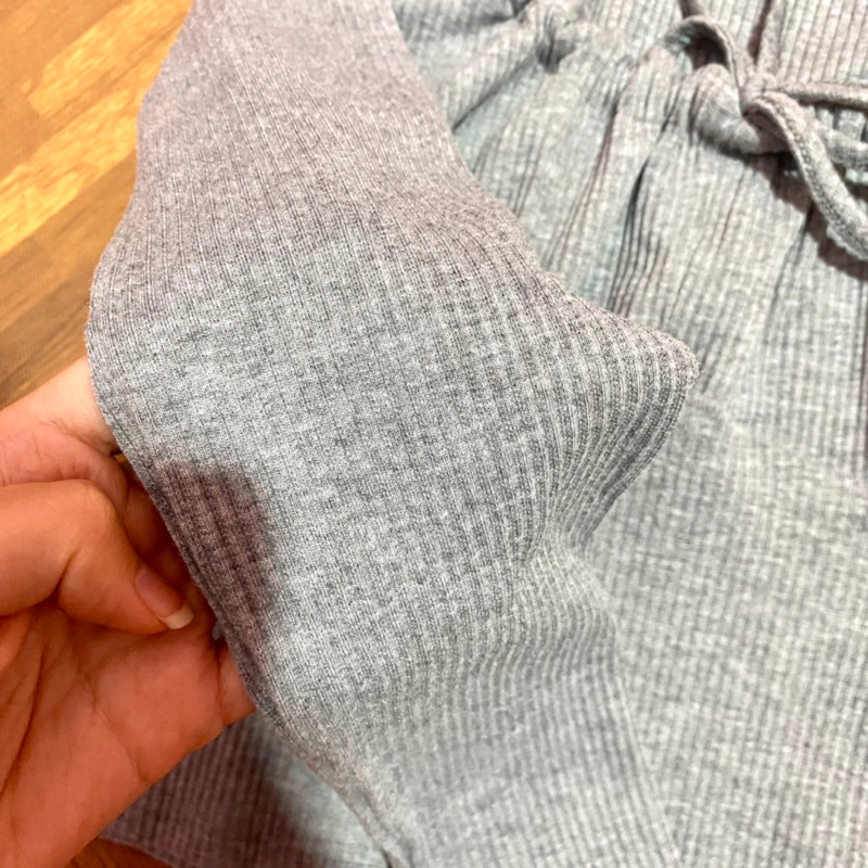 ÁO CROPTOP MÀU XÁM