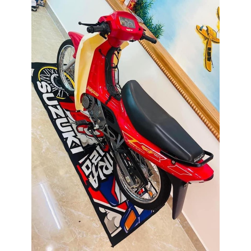 Thảm lót trưng bày xe máy