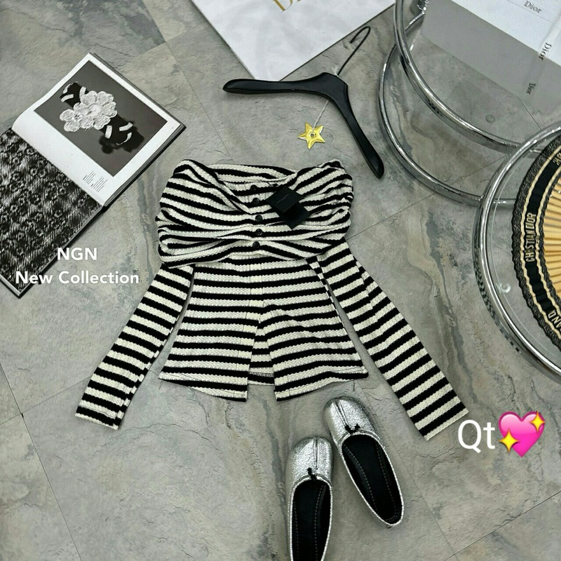 Áo len trễ vai kẻ siêu hot Kim Anh Bùi