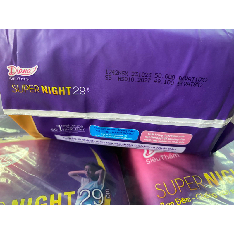 Lốc 4 gói Băng vệ sinh Diana siêu thấm Supernight 29cm/35cm 12 miếng/gói mặt lưới