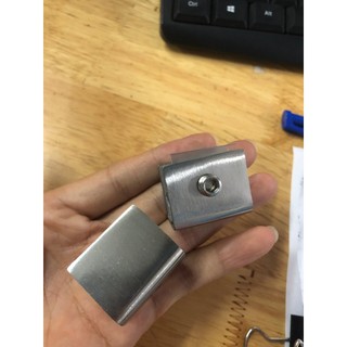 Kẹp kính u inox 304 nhỏ