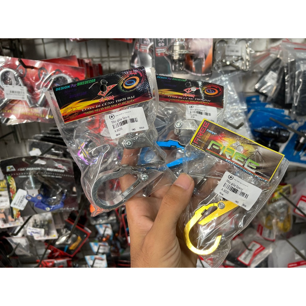 Móc giữa Spacy nhôm màu ( 1 cái )