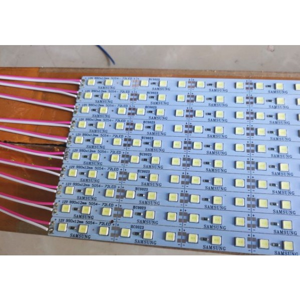 Led thanh 12V 5054 ánh sáng trắng và ánh sáng vàng dúng trang trí thi công bảng hiệu