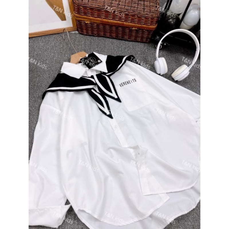 8 đến 30kg.áo sơmi trắng cho bé gái.hình thật trải sàn