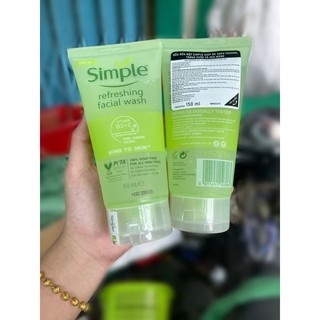 (Mẫu Mới) Sữa rửa mặt Simple 150ml Mẫu Mới