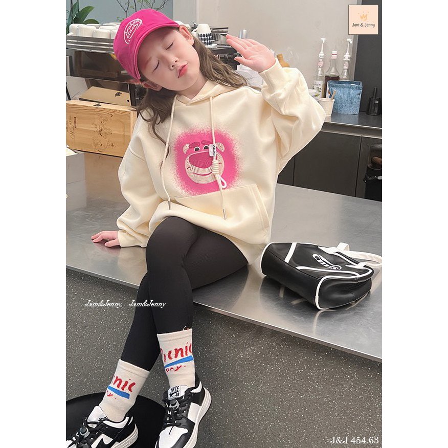 Bộ áo nỉ da cá gấu dâu và quần legging đen cho bé gái BJJ008