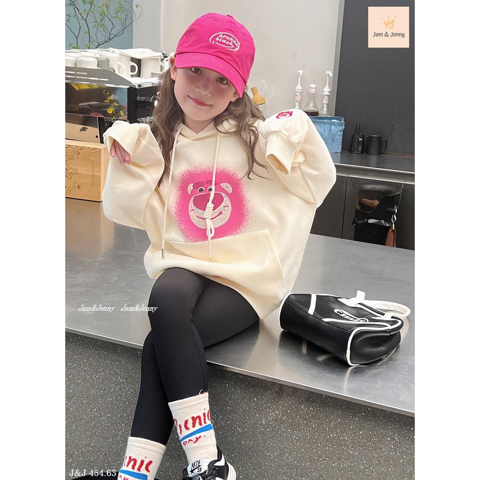 Bộ áo nỉ da cá gấu dâu và quần legging đen cho bé gái BJJ008