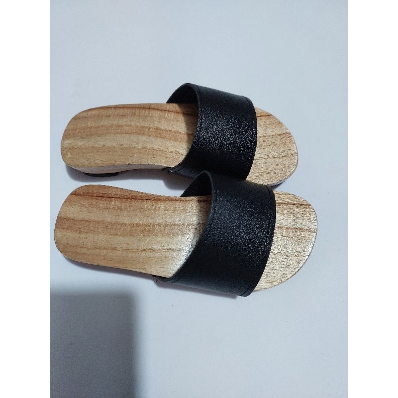 Guốc gỗ 2 phân. guốc cho mẹ và bé. guốc mộc nhật. guốc