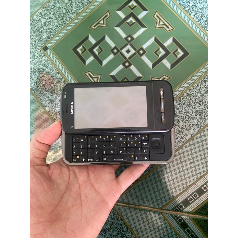 Xác điện thoại Nokia C6 00 zin lỗi 2 phím