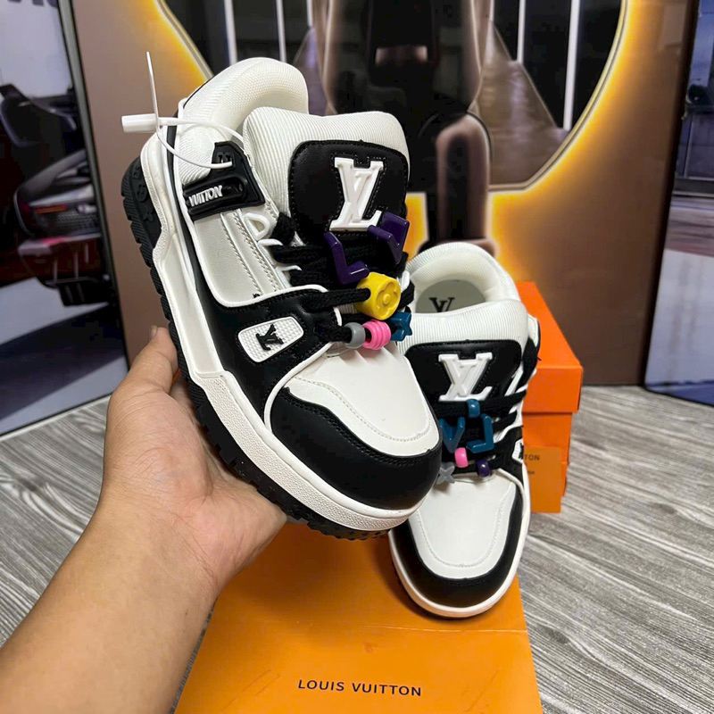 Giày Thể Thao Sneaker Luis Vton Charm đen SC