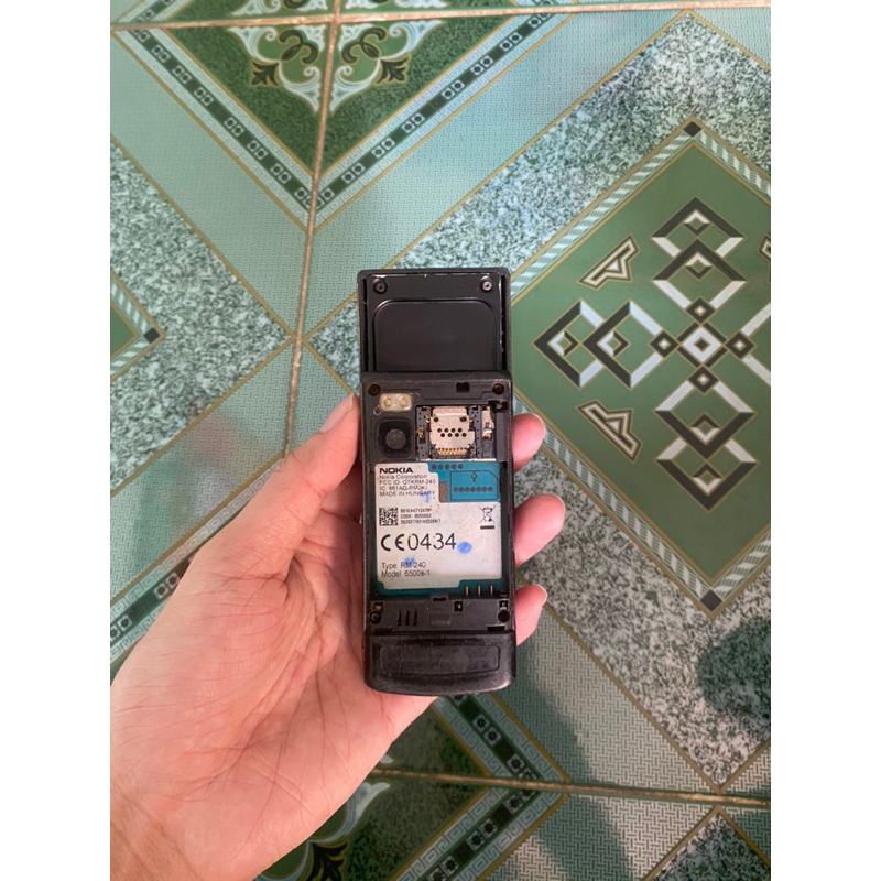 Xác điện thoại Nokia 6500s còn nguon