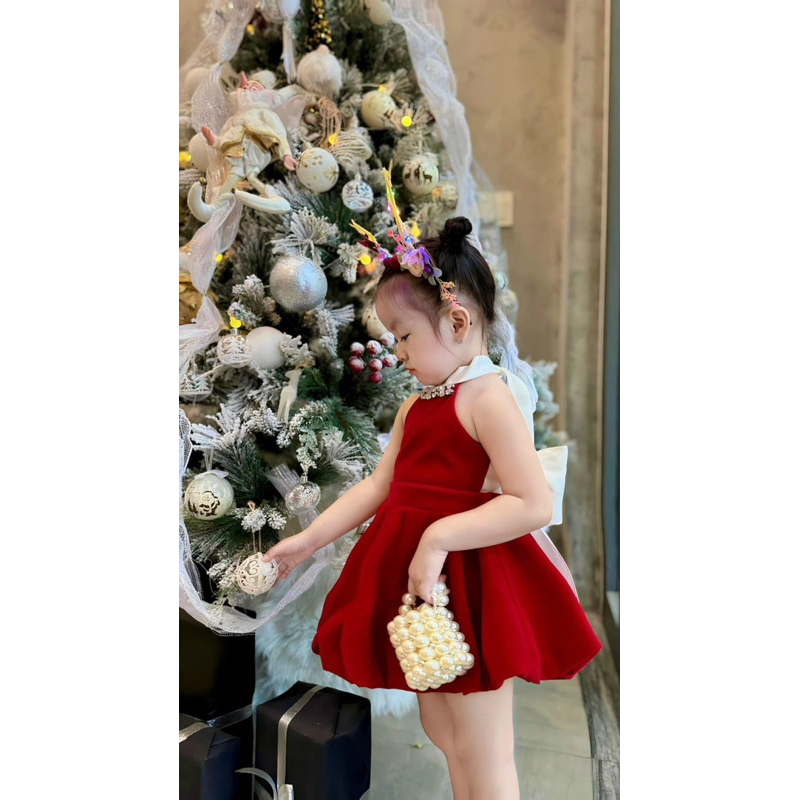 Váy đầm nhung cổ yếm 2 màu cho bé gái 10-30kg