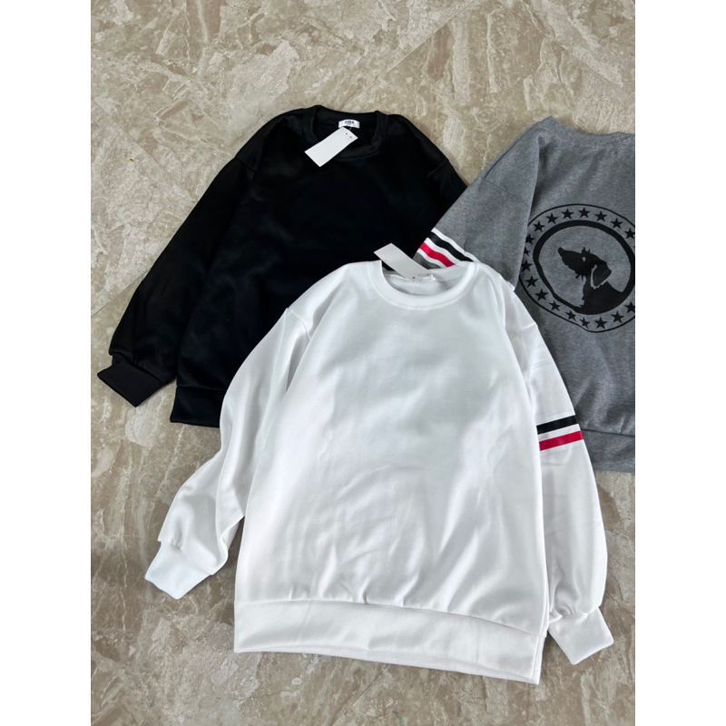 Áo Sweater nỉ bông vạch tay đỏ cún in lưng cổ tròn Haiphuc