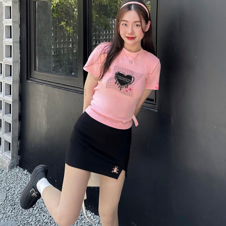 Baby Tee Hồng Áo Thun Nữ Local Brand TNC Phối Set Chân Váy Túi Hộp Đen Ấn Tượng Dễ Thương In Chữ "Trust Is Good" 230GSM
