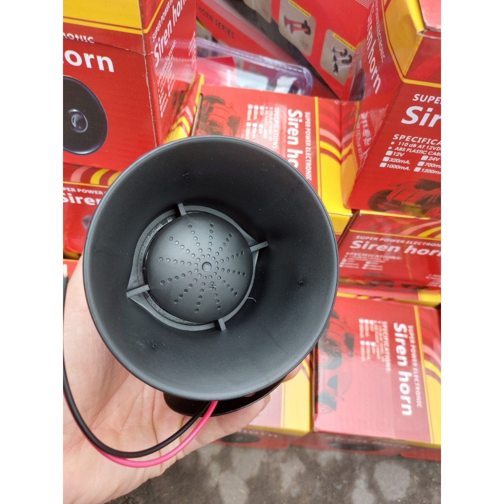 Còi hú, còi xi nhan choe chóe, âm thanh lớn