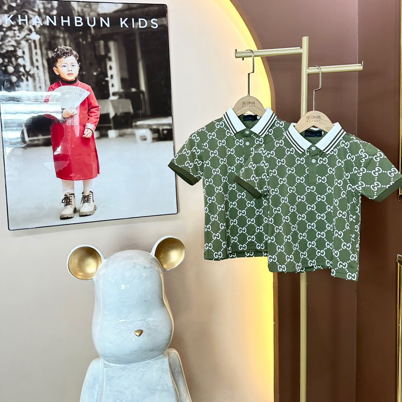 Áo polo hoạ tiết G.C chất poly cá sấu loại đẹp thoáng mát, thấm hút mồ hôi diện đi chơi cho bé size từ 10kg đến 40kg