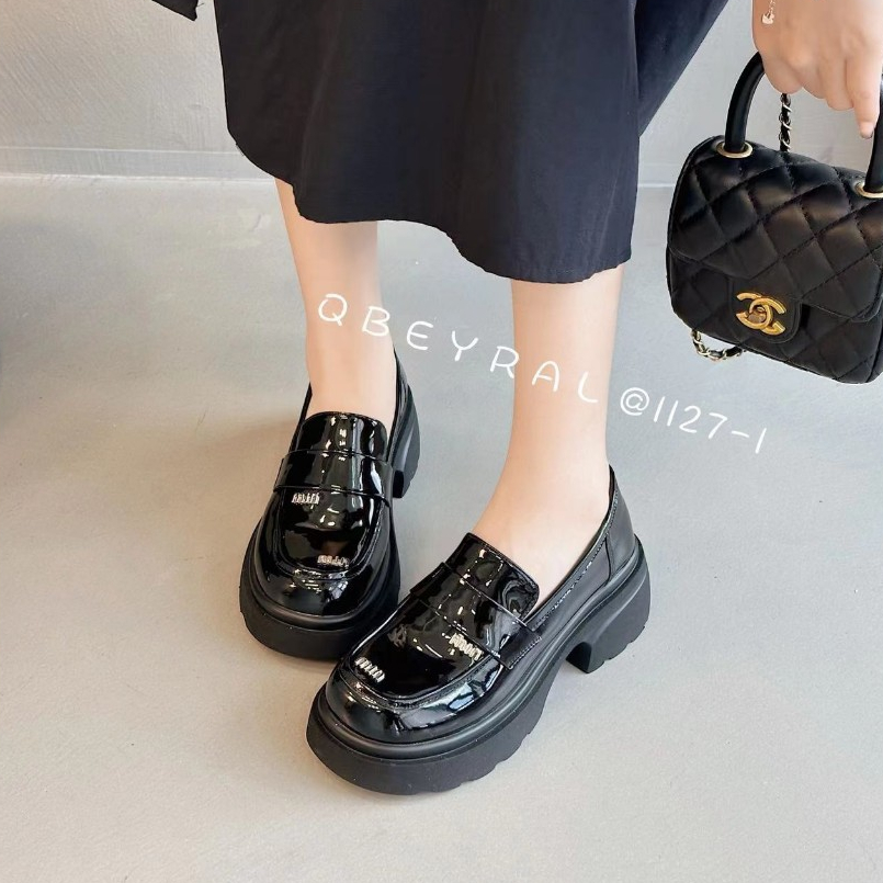 Giày Moca Nữ Mũi Tròn Đế Dày Kiểu Dáng Trẻ Trung Gắn Chữ Miumiu Hot Trend 1127-1