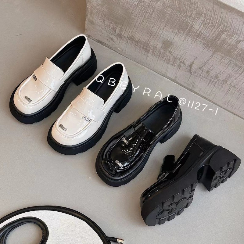 Giày Moca Nữ Mũi Tròn Đế Dày Kiểu Dáng Trẻ Trung Gắn Chữ Miumiu Hot Trend 1127-1