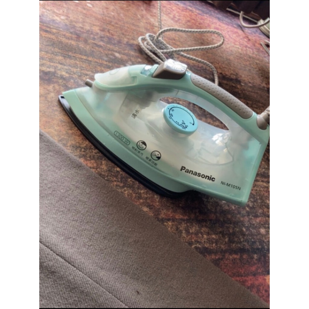 Bàn là hơi nước Panasonic Nhập khẩu chính hãng NI-M105N, Bàn là quần áo Panasonic