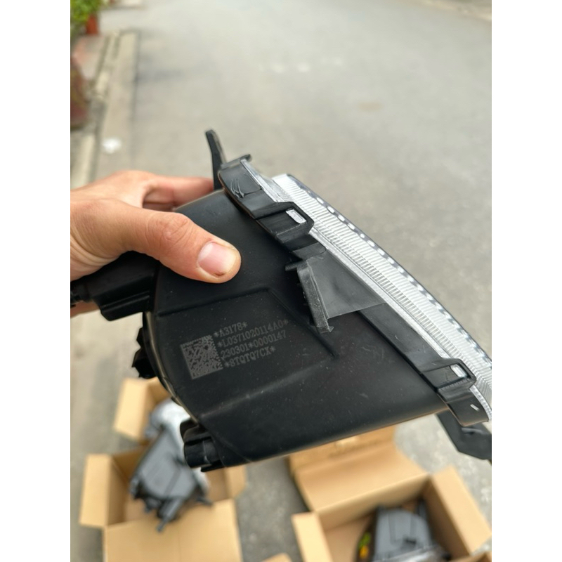 Đèn gầm ,đèn cản, đèn phá sương xe tải THACO OLLIN, FORLAND máy điện E4