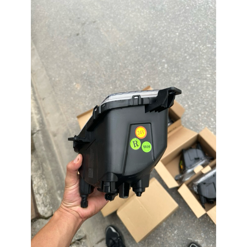 Đèn gầm ,đèn cản, đèn phá sương xe tải THACO OLLIN, FORLAND máy điện E4