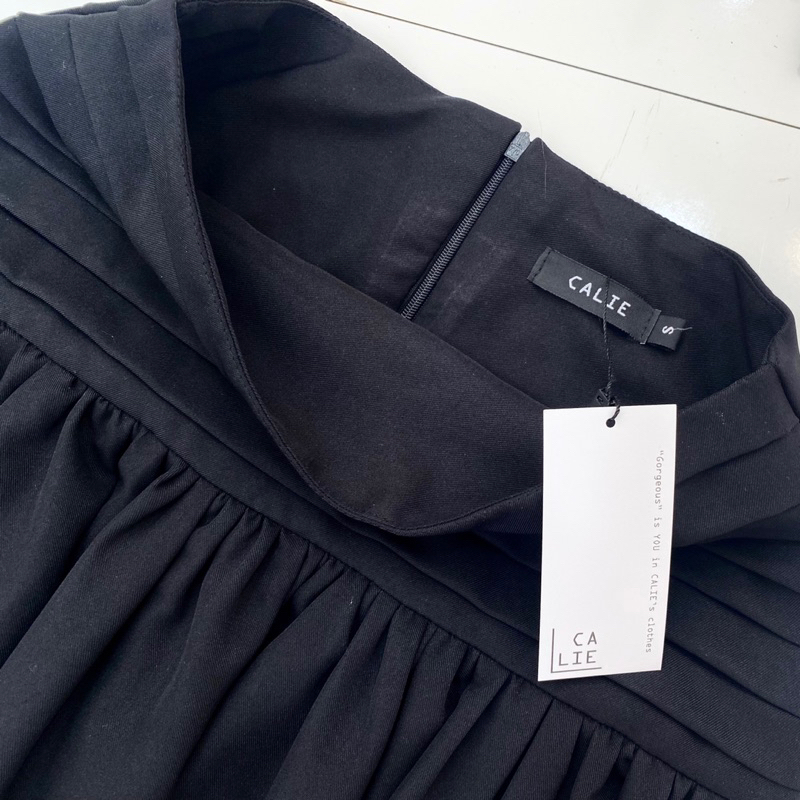 CHÂN VÁY DÀI EO XẾP TẦNG CALIESTORE