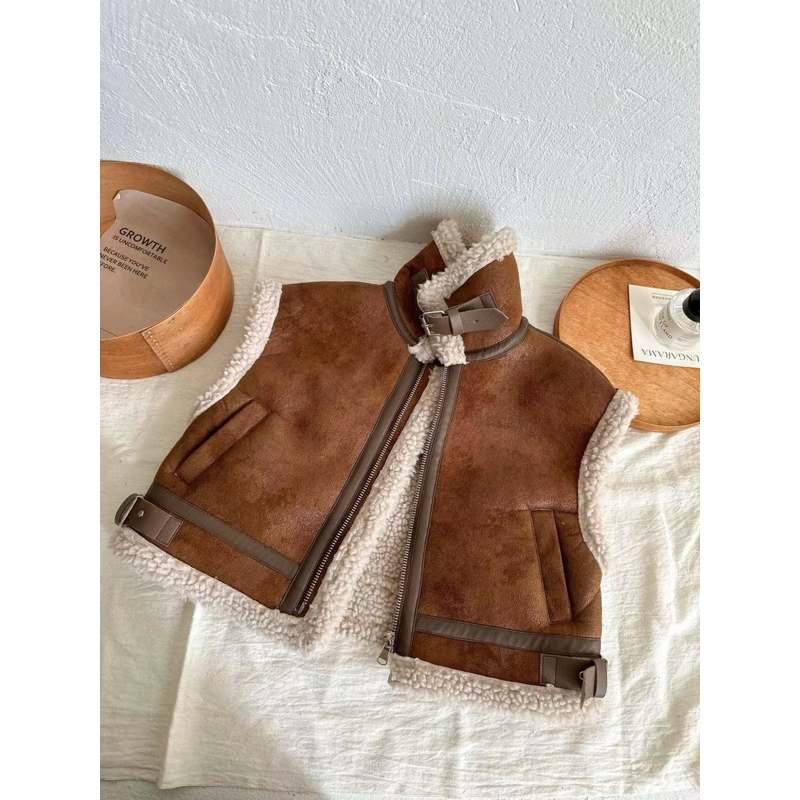 Áo gile da lộn lông cừu cho bé