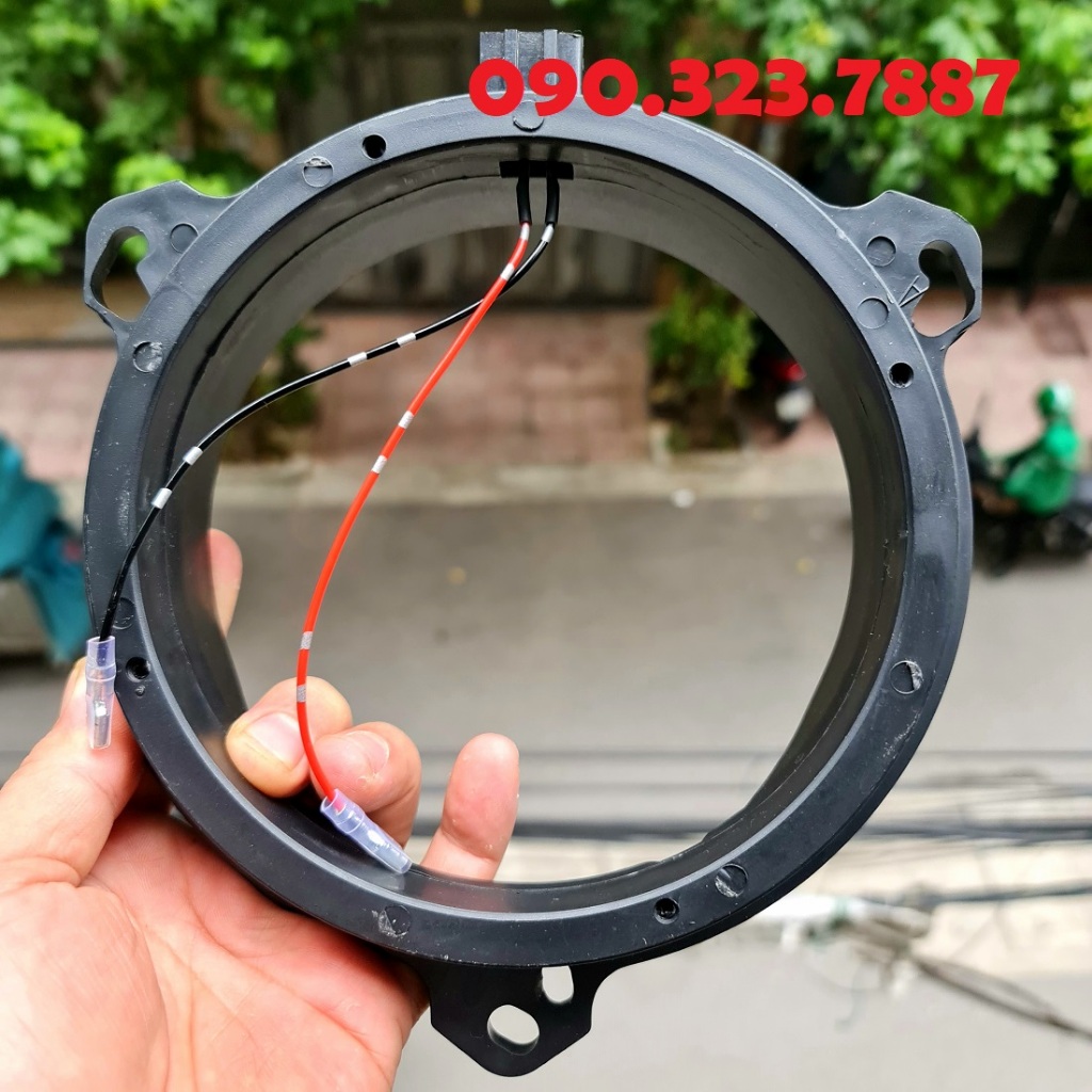 Đế đệm loa / Dưỡng loa cánh loại tròn cho dòng xe Toyota - Nissan, liền giắc zin - loại dày, hàng đẹp. 02 cái