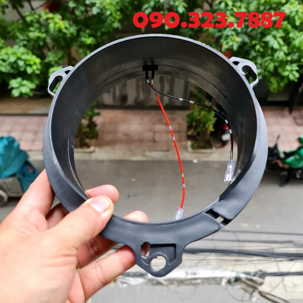 Đế đệm loa / Dưỡng loa cánh loại tròn cho dòng xe Toyota - Nissan, liền giắc zin - loại dày, hàng đẹp. 02 cái