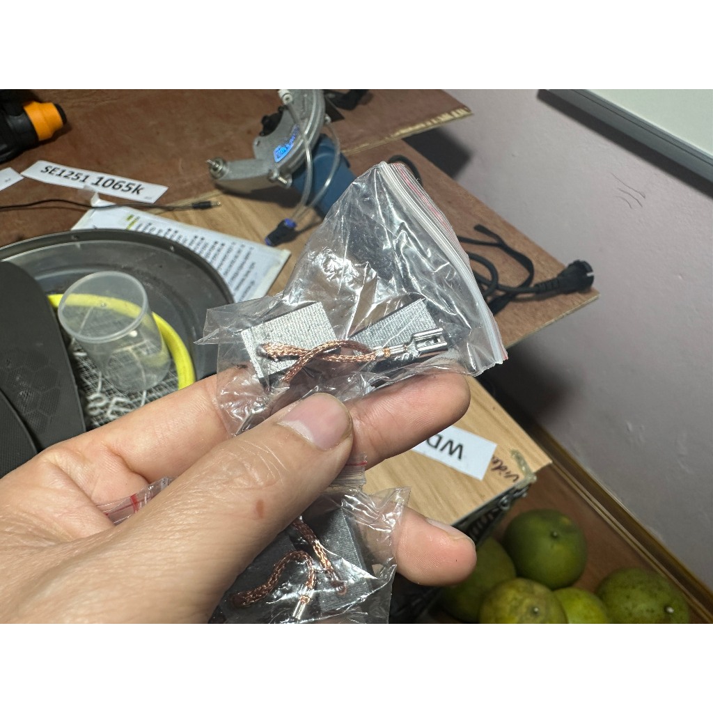 Chổi than máy cắt caowang mã 1332 1336 1337 1565 1566