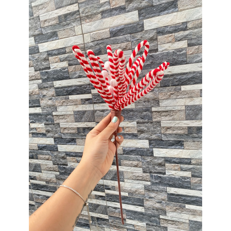 Kẹo que, cành thông cắm lọ hoa, cắm cây thông trang trí giáng sinh