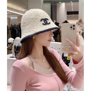 mũ cụp len lông xù