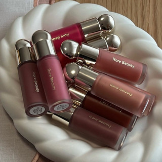 Má hồng Rare Beauty Soft Pinch Liquid Blush