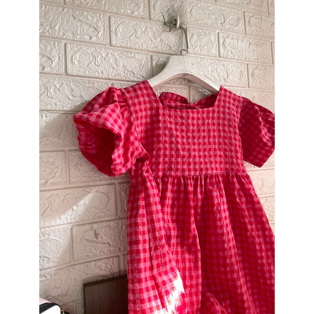 Đầm babydoll tay phồng hở lưng GAP