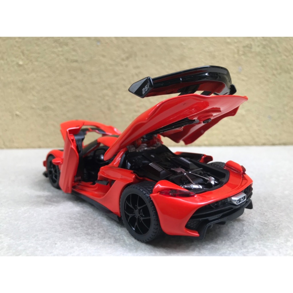 Mô hình siêu xe Koenigsegg jesko 1/32