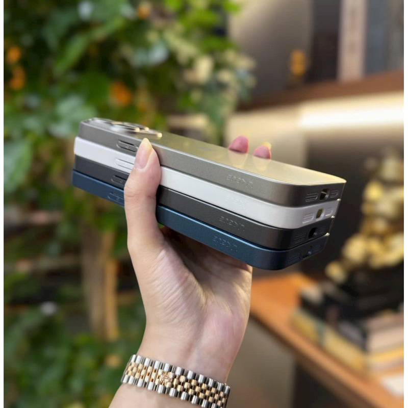 Ốp lưng Likgus nhám độ màu máy 15 cho iPhone 15 Pro Max/ 15 Pro/ 14 Pro Max/ 13/ 12/ 11 siêu đẹp